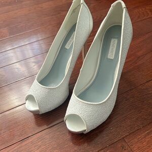 Nine West White/silver Peep Toe Heels
